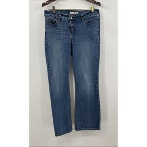 Levi's Medium Wash 526 Slender Boot Cut Jeans Men's‎ 12 Button Back Pocket